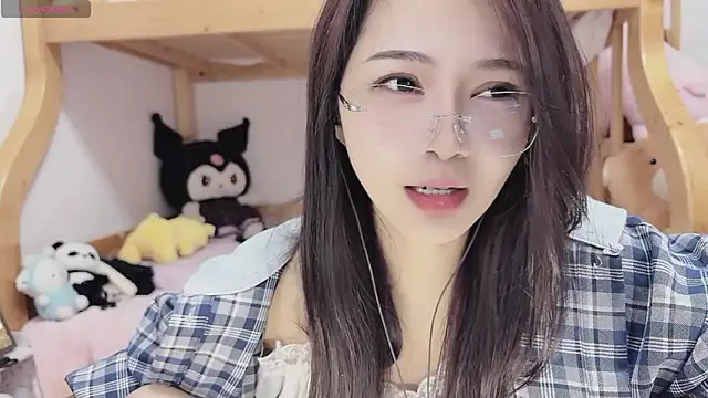 Sue101010 online show from 10-20-25, 01:22