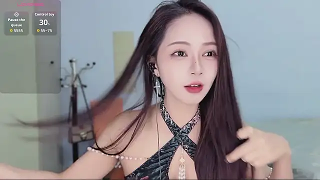 Sue101010 online show from 11-17-25, 08:25