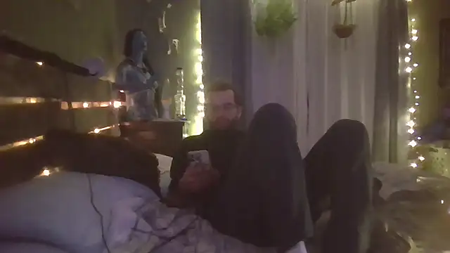 hungspundick1 online show from 12-22-25, 01:57