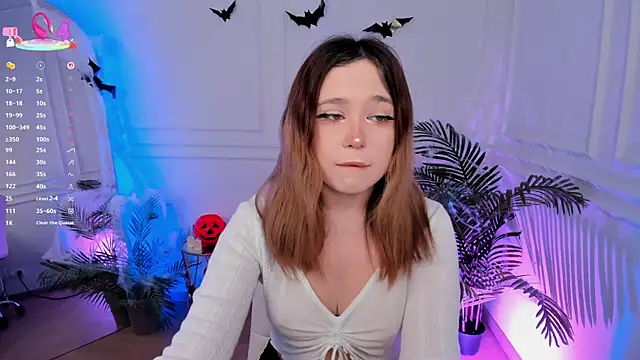 Lina Glow online show from 10-30-25, 06:48