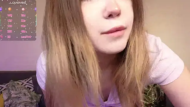 Snapshot of Lina_Glow chatting on 01-06-26, 06:39 Lina Glow online show from 01-06-26, 06:39