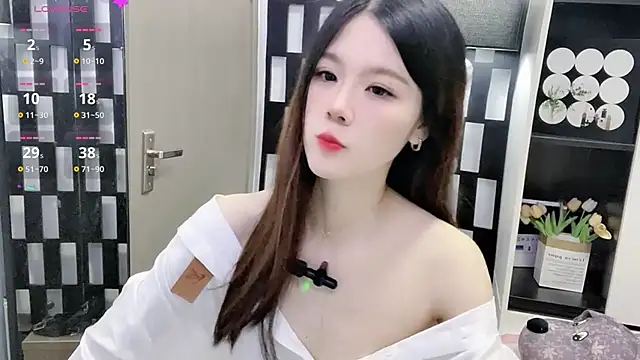 Yueyue-MM online show from 10-26-25, 12:16