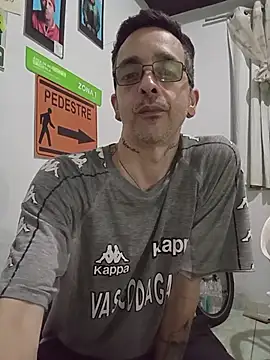 dinho carioca online show from 11-11-25, 03:06