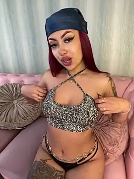 Snapshot of Laila_Pink chatting on 09-30-25, 06:57 Laila Pink online show from 09-30-25, 06:57
