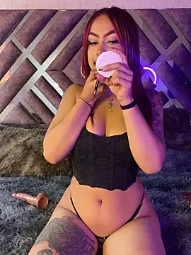 Laila Pink online show from 11-27-25, 07:27