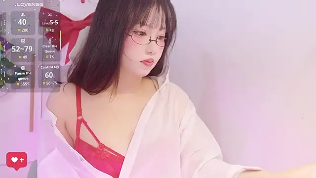 Snapshot of yigbg14 chatting on 12-18-25, 10:21 yigbg14 online show from 12-18-25, 10:21