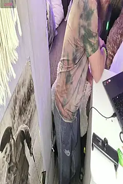 JuliCarl online show from 04-15-26, 01:45