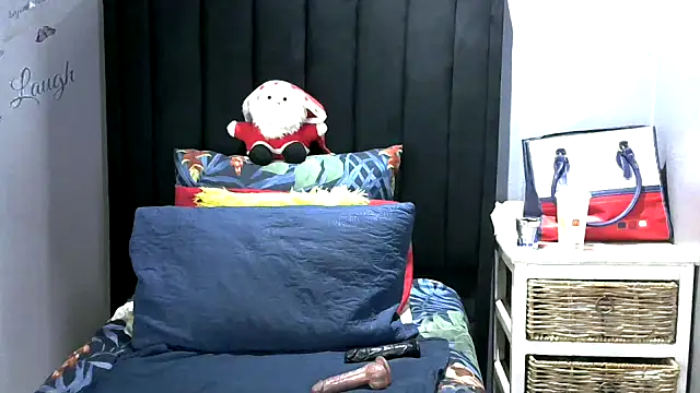 Snapshot of DARKQUEEN_xXx chatting on 12-14-25, 11:31 DARKQUEEN xXx online show from 12-14-25, 11:31