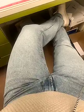 Snapshot of Normalludo0202 chatting on 03-18-26, 07:55 Normalludo0202 online show from 03-18-26, 07:55