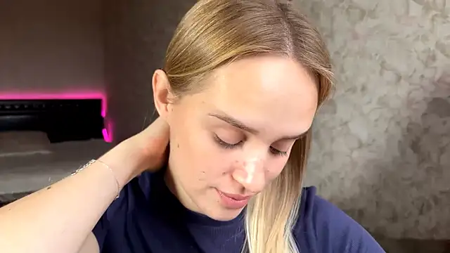 ElisabetLorney online show from 10-21-25, 07:53