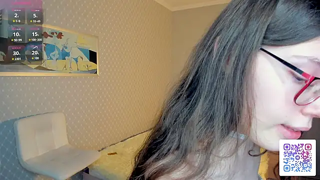 Snapshot of TiaForson chatting on 10-16-25, 03:35 TiaForson online show from 10-16-25, 03:35