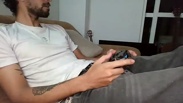 Alejandro92 cali online show from 07-05-26, 04:19