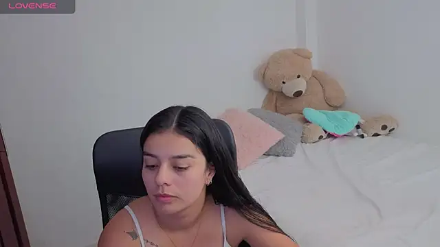 valerihouse online show from 03-26-26, 01:44