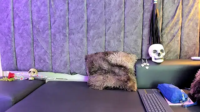 Snapshot of Rowan_Mills chatting on 09-20-25, 08:21 Rowan Mills online show from 09-20-25, 08:21