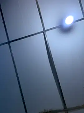 Snapshot of Isabella-2709 chatting on 10-28-25, 01:47 Isabella-2709 online show from 10-28-25, 01:47