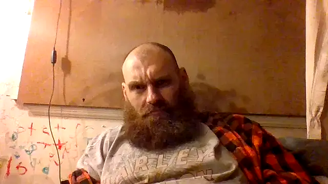 Snapshot of Cowboy815 chatting on 05-03-26, 05:46 Cowboy815 online show from 05-03-26, 05:46