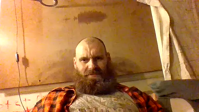 Snapshot of Cowboy815 chatting on 05-04-26, 05:25 Cowboy815 online show from 05-04-26, 05:25