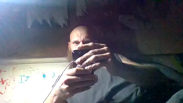 Snapshot of Cowboy815 chatting on 06-03-26, 03:09 Cowboy815 online show from 06-03-26, 03:09