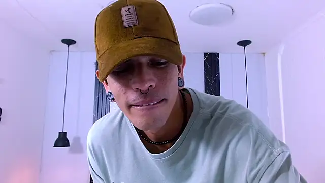 Franvill Trato online show from 12-03-25, 08:18