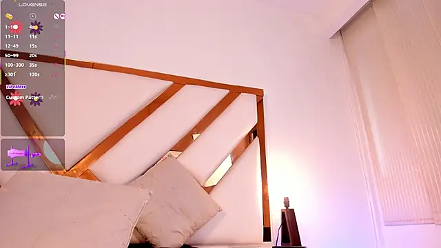 Niicolle Evanss online show from 04-21-26, 07:39