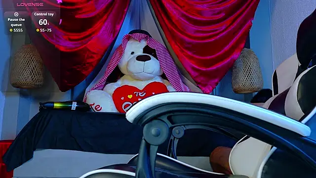 Thaiel Fosteer online show from 02-07-26, 07:23