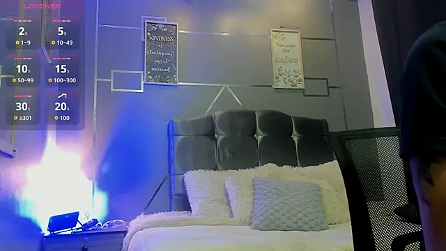 oliver mr  online show from 11-26-25, 08:21