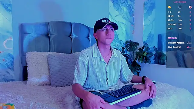 oliver mr  online show from 03-11-26, 07:20