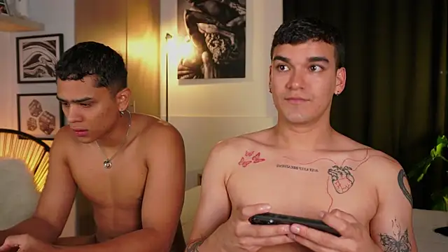 Snapshot of EROS_AND_ALAN chatting on 03-19-26, 12:36 EROS AND ALAN online show from 03-19-26, 12:36