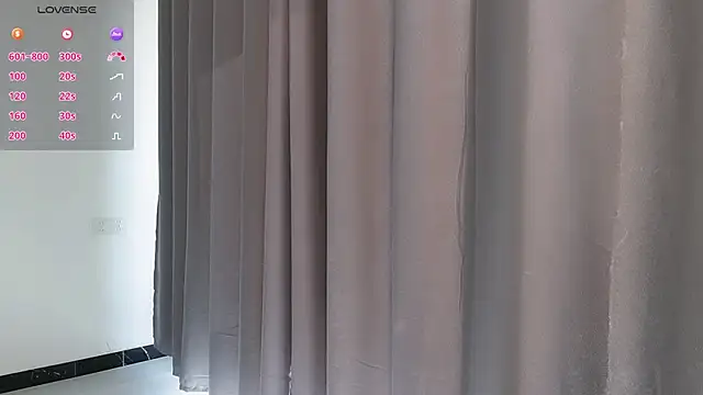 xiuxiu-04 online show from 12-15-25, 03:22