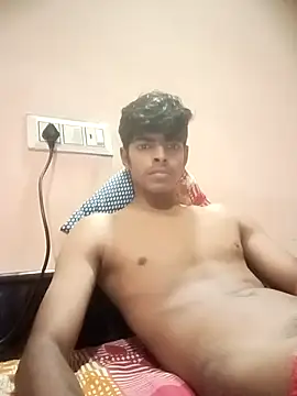 Snapshot of monster_33 chatting on 11-20-25, 06:13 monster 33 online show from 11-20-25, 06:13