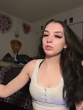 Snapshot of llavatedBlu chatting on 10-31-25, 10:16 llavatedBlu online show from 10-31-25, 10:16