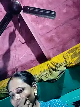 Pooja750 online show from 10-31-25, 03:13