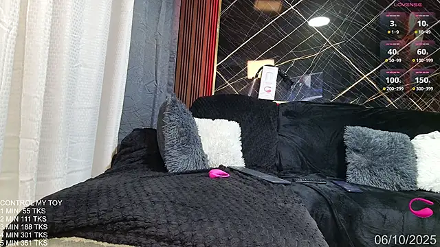 Snapshot of eroseliam chatting on 10-06-25, 08:28 eroseliam online show from 10-06-25, 08:28