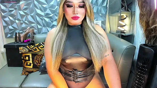 Snapshot of DOMINANT_10inchsCOCK chatting on 05-28-26, 10:29 DOMINANT 10inchsCOCK online show from 05-28-26, 10:29