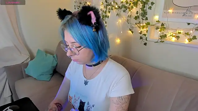 Penny Stanley online show from 09-10-25, 03:06