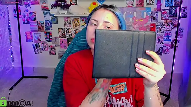 Penny Stanley online show from 11-20-25, 02:34