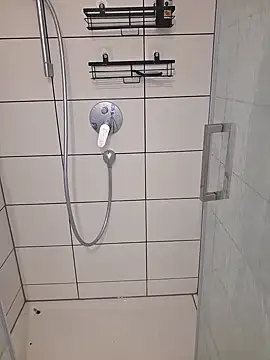 Snapshot of 1994xnx chatting on 09-18-25, 05:15 1994xnx online show from 09-18-25, 05:15