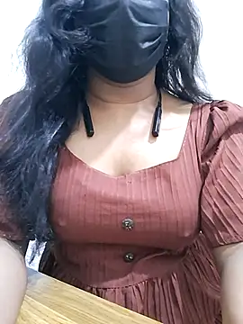 Snapshot of BeautyGirl_sara chatting on 10-04-25, 07:28 BeautyGirl sara online show from 10-04-25, 07:28