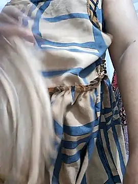 Snapshot of BeautyGirl_sara chatting on 10-24-25, 03:41 BeautyGirl sara online show from 10-24-25, 03:41