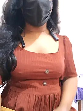 Snapshot of BeautyGirl_sara chatting on 12-14-25, 06:19 BeautyGirl sara online show from 12-14-25, 06:19