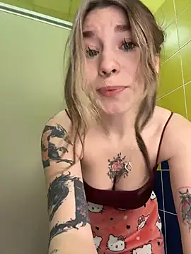 Snapshot of Mimiumuy chatting on 01-08-26, 04:09 Mimiumuy online show from 01-08-26, 04:09