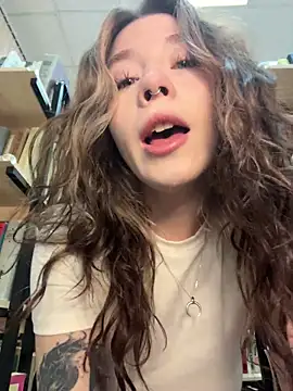 Snapshot of Mimiumuy chatting on 02-02-26, 12:26 Mimiumuy online show from 02-02-26, 12:26