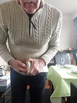 slaveman4you online show from 04-04-26, 11:18