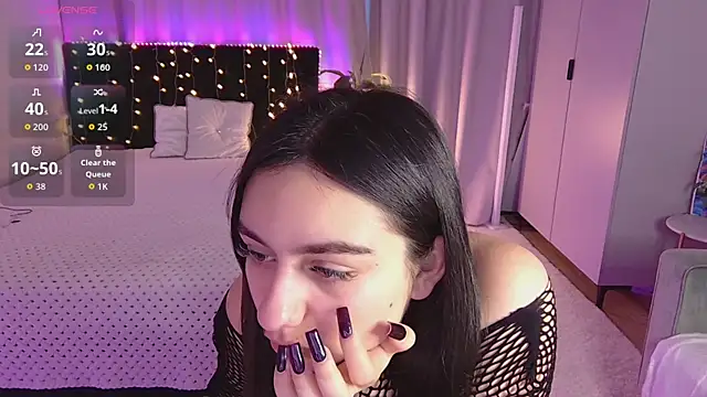 Lola Sparks online show from 09-27-25, 04:17