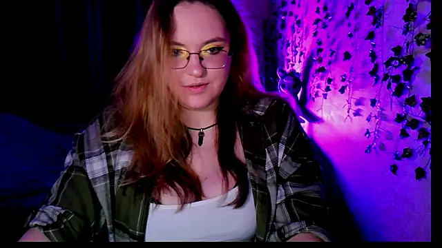 Snapshot of ZayaRush chatting on 10-23-25, 10:14 ZayaRush online show from 10-23-25, 10:14