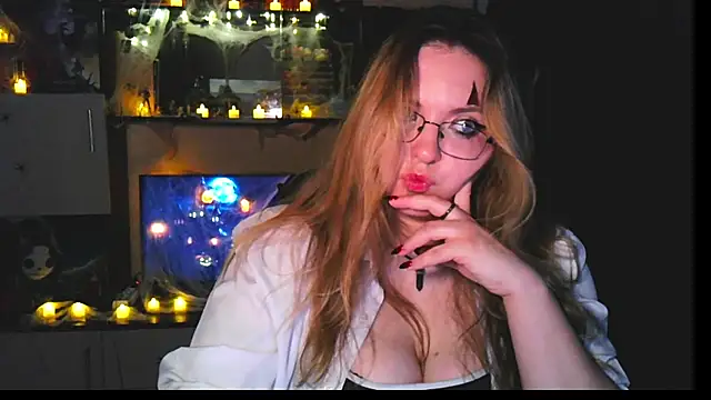 Snapshot of ZayaRush chatting on 10-27-25, 12:31 ZayaRush online show from 10-27-25, 12:31