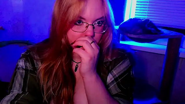 Snapshot of ZayaRush chatting on 11-07-25, 07:03 ZayaRush online show from 11-07-25, 07:03