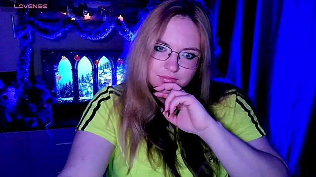 Snapshot of ZayaRush chatting on 11-21-25, 10:47 ZayaRush online show from 11-21-25, 10:47