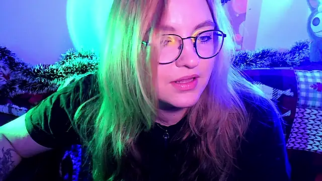 Snapshot of ZayaRush chatting on 01-11-26, 09:42 ZayaRush online show from 01-11-26, 09:42