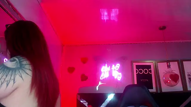 Snapshot of Red_Bunny_v chatting on 05-27-26, 01:08 Red Bunny v online show from 05-27-26, 01:08